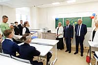 В День знаний Глава Чувашии открыл три новые школы в Чебоксарах, Новочебоксарске и в поселке Кугеси. (фото №5).
