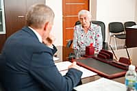 Глава Чувашии провел встречу, на которой рассмотрел обращения жителей Чувашии (фото №1).