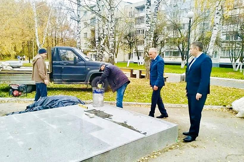 В Новочебоксарске на Аллее Славы заложили фундамент памятника участникам СВО.