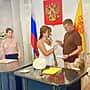 В Новочебоксарске чествовали юбиляров хрустальной свадьбы.