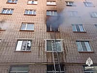 В Новочебоксарске сотрудники МЧС спасли четырех человек при пожаре в общежитии. (фото №3).