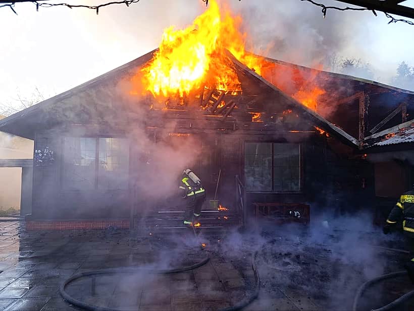 В Канаше сгорело кафе, погибла женщина.