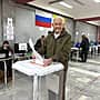 96‑летний ветеран одним из первых пришёл на участок в Новочебоксарске.
