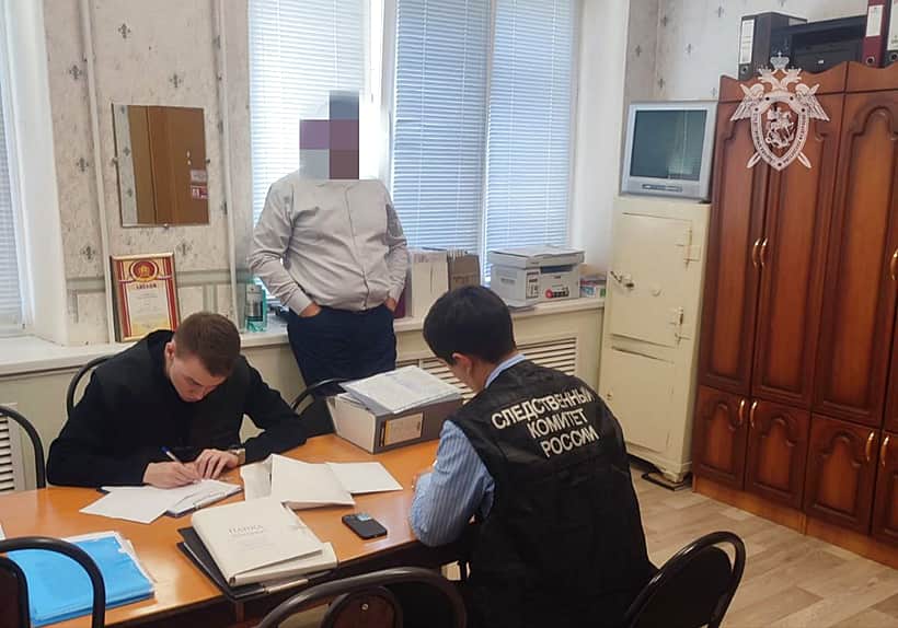 Суд изменил основание увольнения чиновника-взяточника из Новочебоксарска.