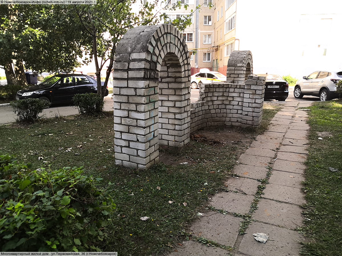 Многоквартирный жилой дом. 19 августа 2021 (чт).