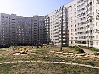Многоквартирный жилой дом. 19 августа 2021 (чт).