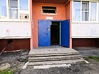 Подъезд № 4 -​ многоквартирный жилой дом. 12 августа 2021 (чт).