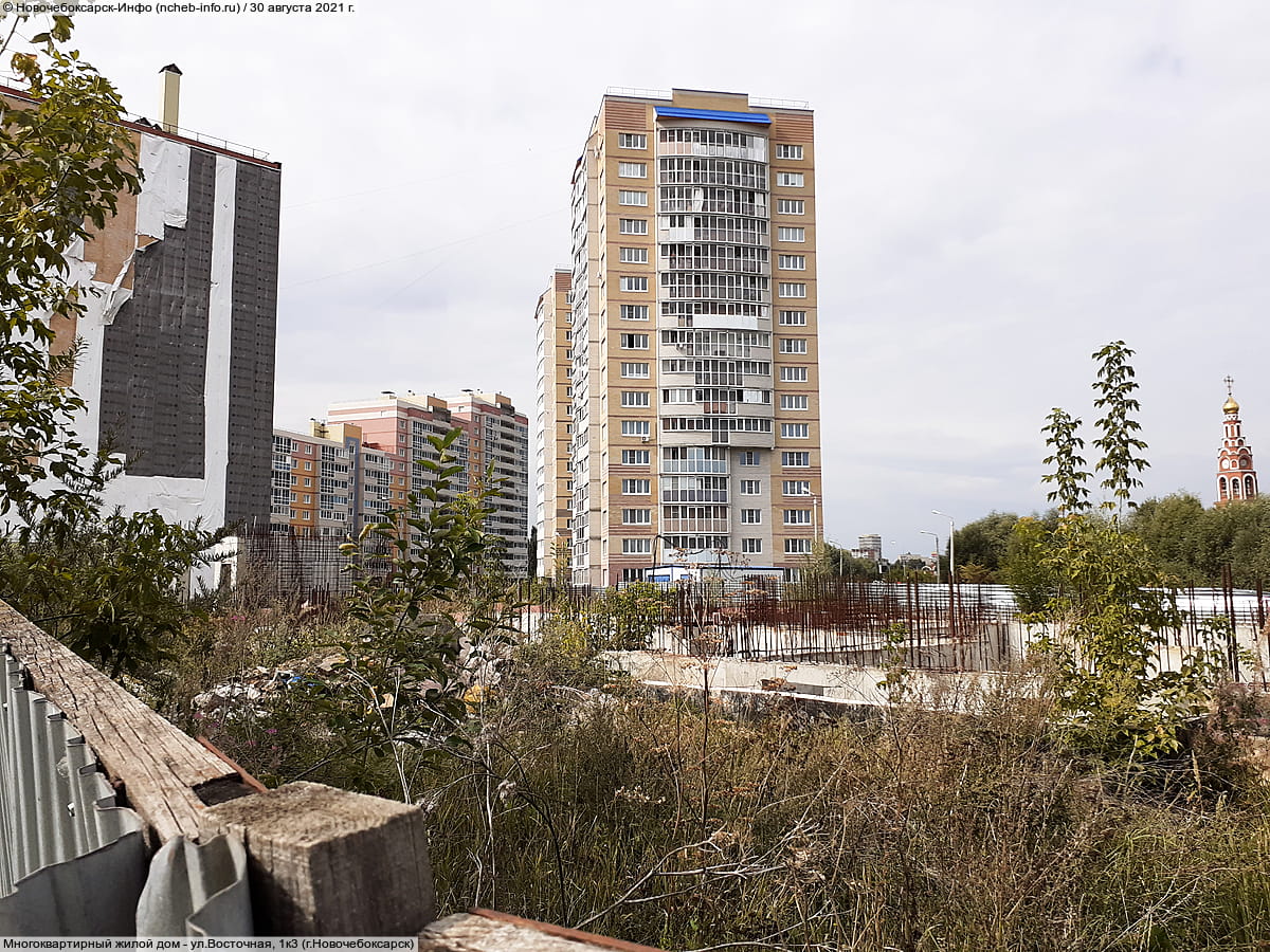 Многоквартирный жилой дом. 30 августа 2021 (пн).