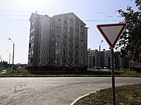 Многоквартирный жилой дом. 19 августа 2021 (чт).
