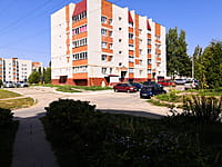 Многоквартирный жилой дом. 19 августа 2021 (чт).