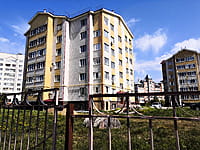 Многоквартирный жилой дом. 19 августа 2021 (чт).