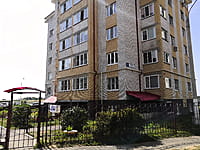 Многоквартирный жилой дом. 19 августа 2021 (чт).