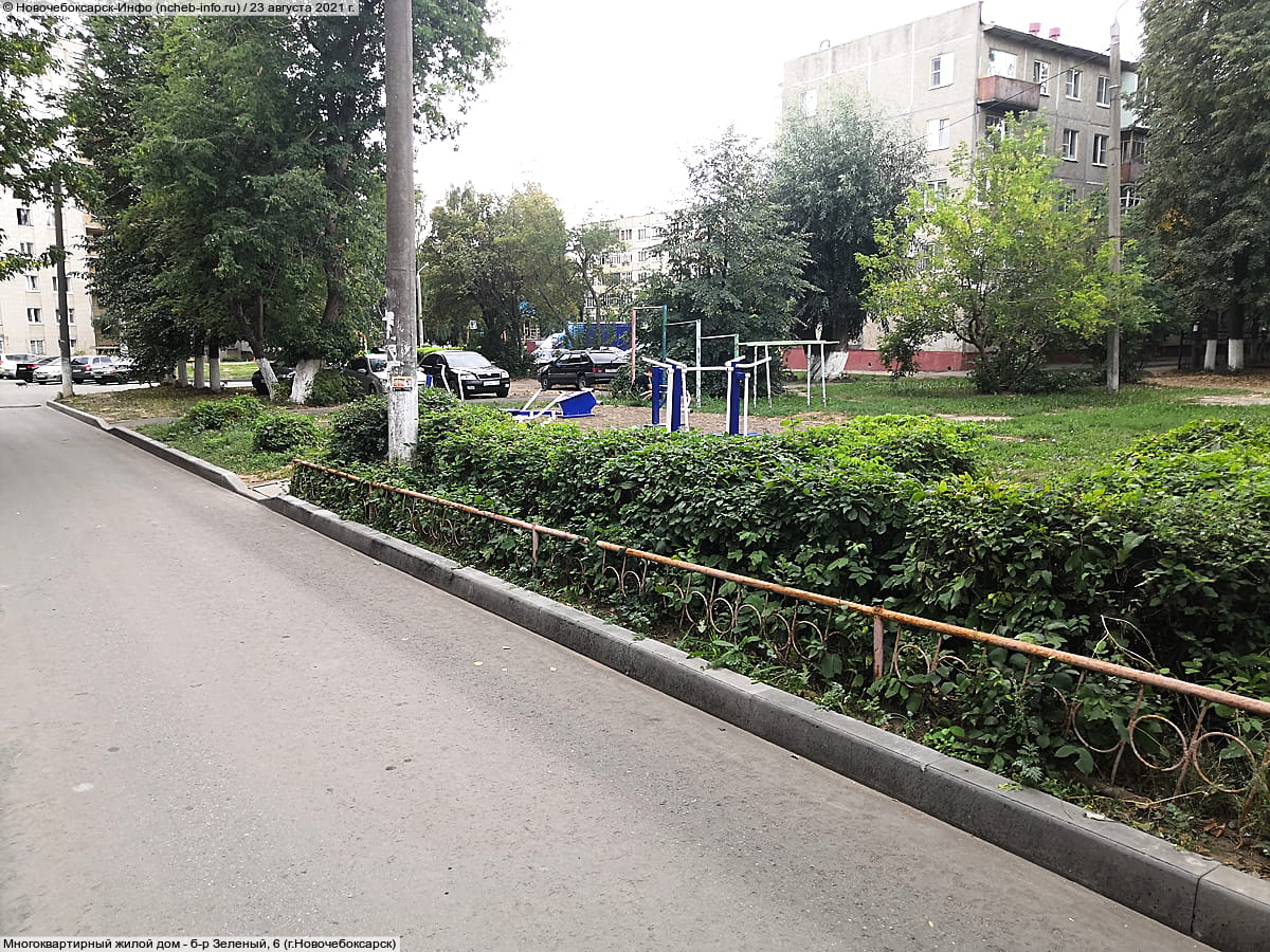 Спортивная площадка с тренажёрами - ул. Советская, 11 (г. Новочебоксарск).